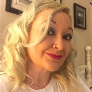 Meet your Posher, Daphne